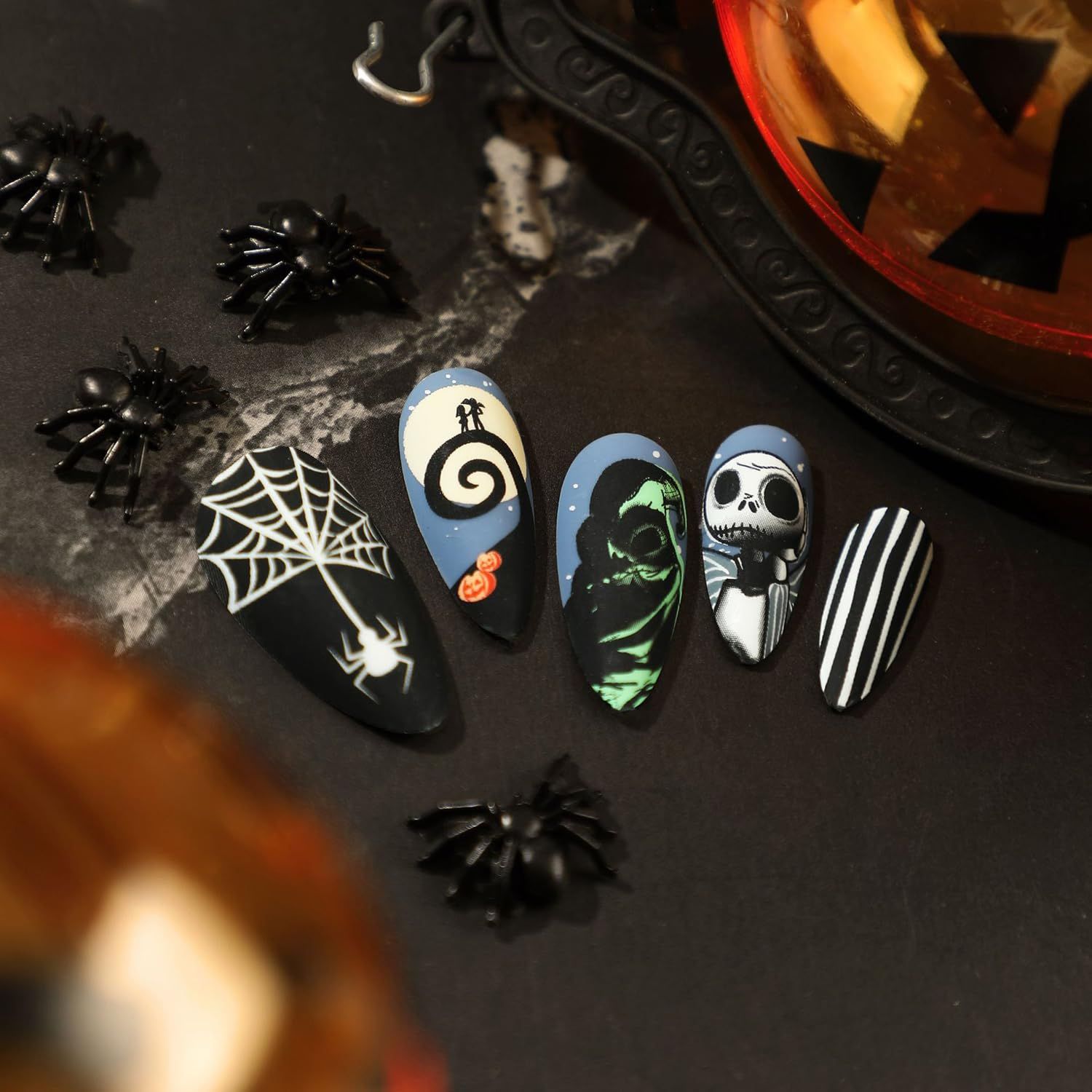 24pcsSpooky Nightmare Fake Nails for Halloween Parties & Themed Events (Black) view 3