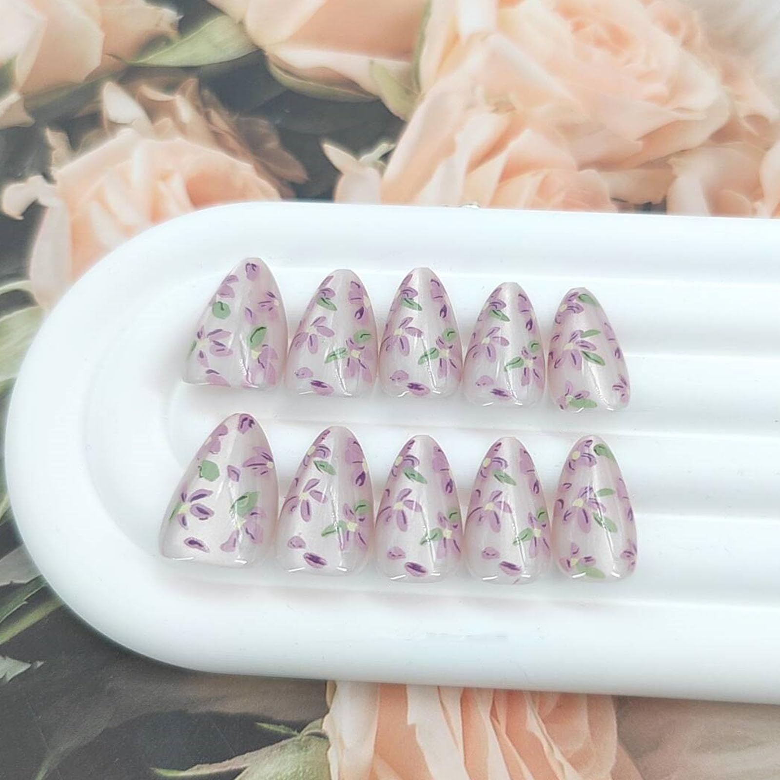 24pcsReusable Press-On Nails for Daily Wear & Special Occasions view 3