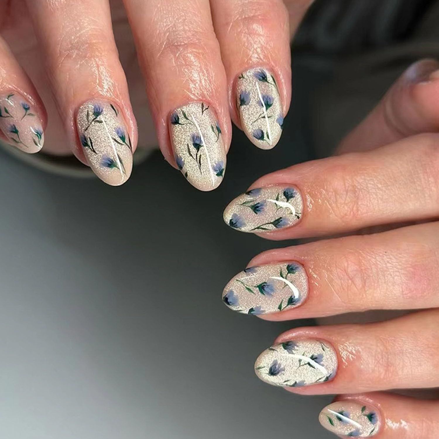 24pcsCute Reusable Press-On Nails With Floral Design For Daily Wear