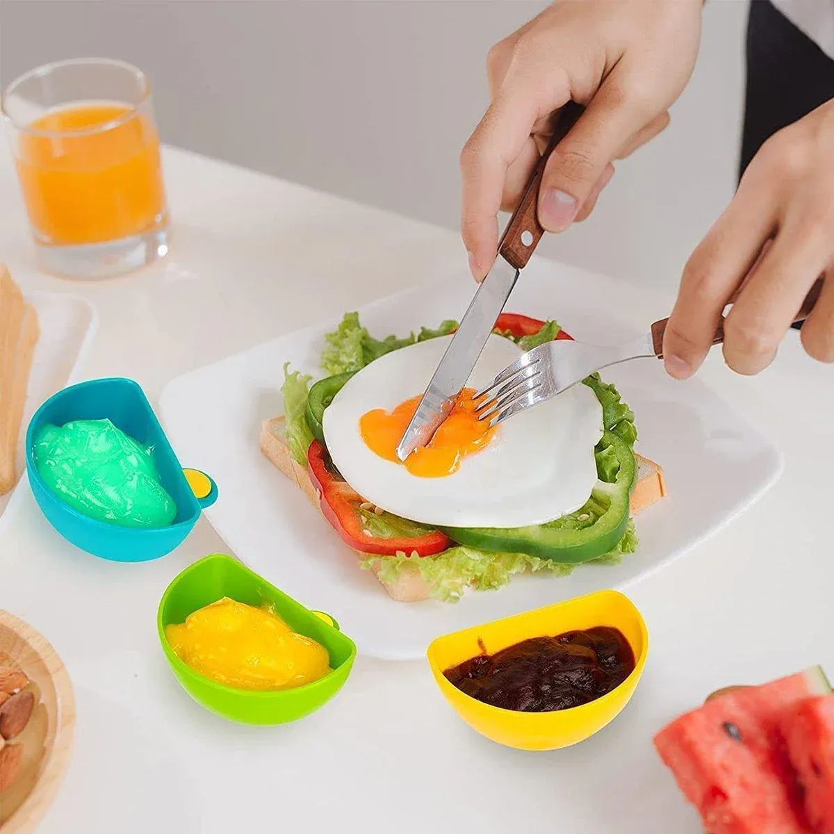 8PCS Plastic Salad Dressing Box Set Double Clip Bowl Snack Container with Spoon view 8