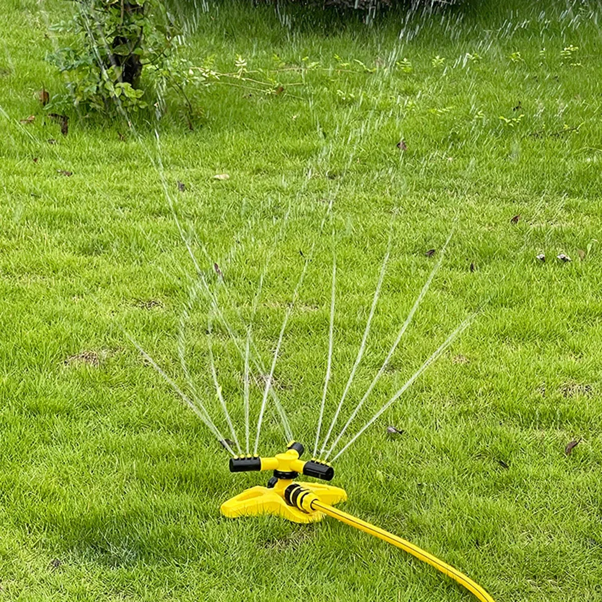 360 Degree Rotating Yellow Sprinkler Automatic Lawn Garden Watering System Villa view 11