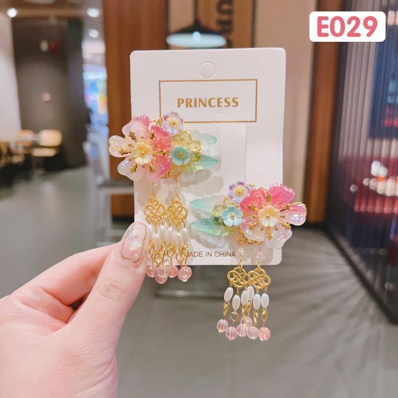 2Pcs Hanfu Flower Hair Clip with Pearl Tassel Butterfly Hairpin for Women and view 13