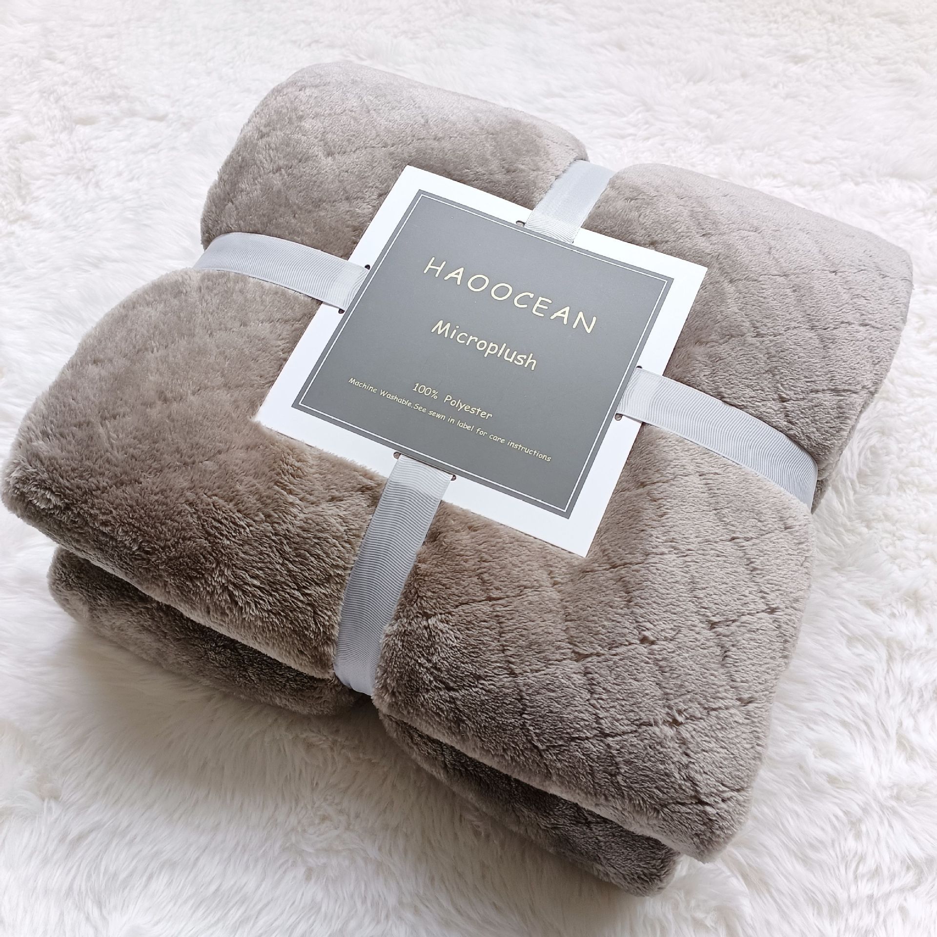 Brown 70*100cm Flannel Fleece Blanket - Quilted Diamond Pattern
