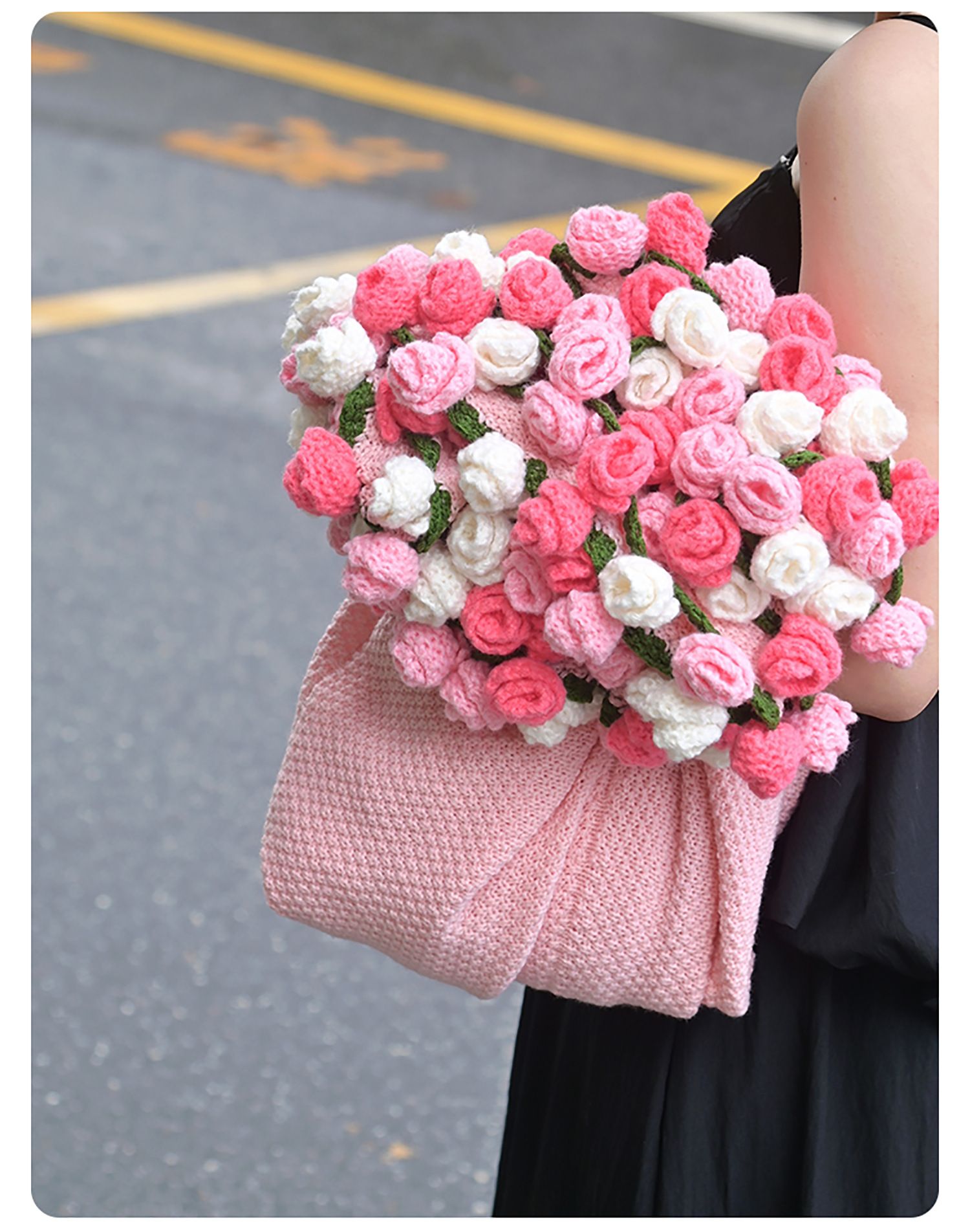 Pink and White Diameter: 80 cm -33 Woven Flowers Handmade Rose Bouquet Knit