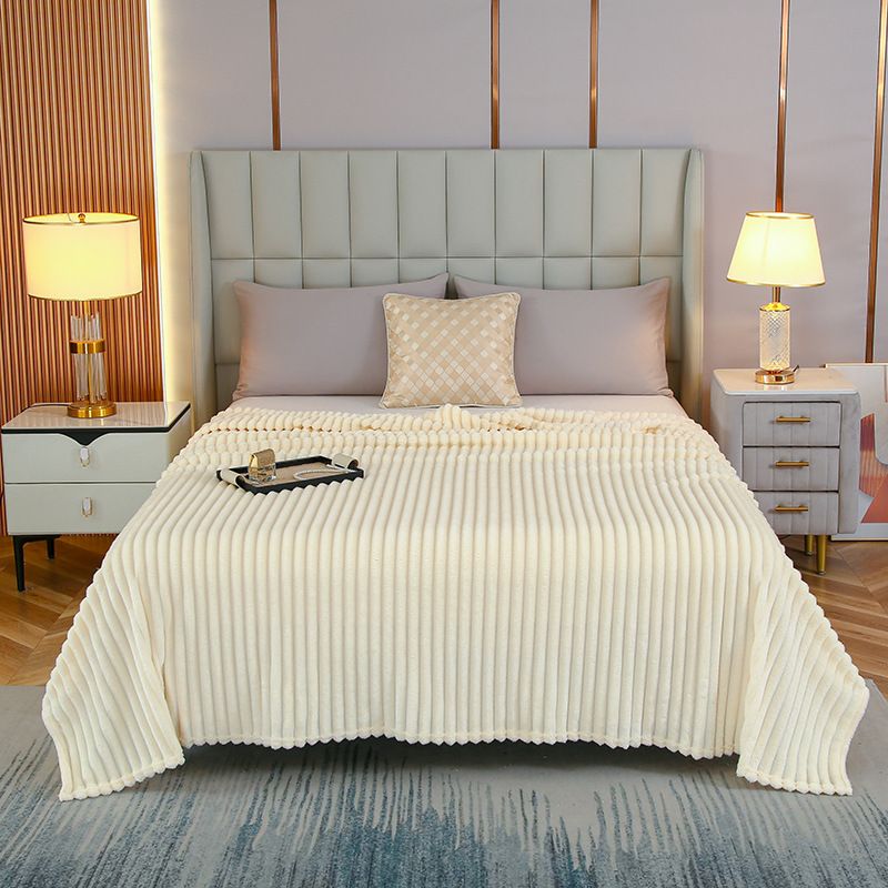 150*200cm Beige Solid Colour Flannel Throw Blanket - Thick Double-Sided Fleece