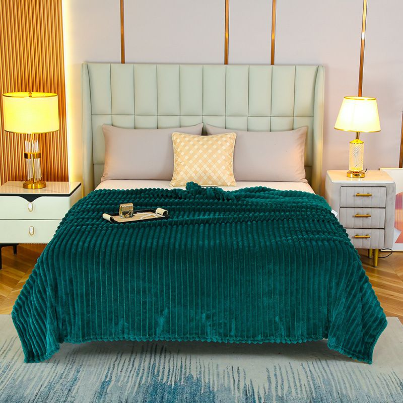 200*230cm Green Solid Colour Flannel Throw Blanket - Thick Double-Sided Fleece