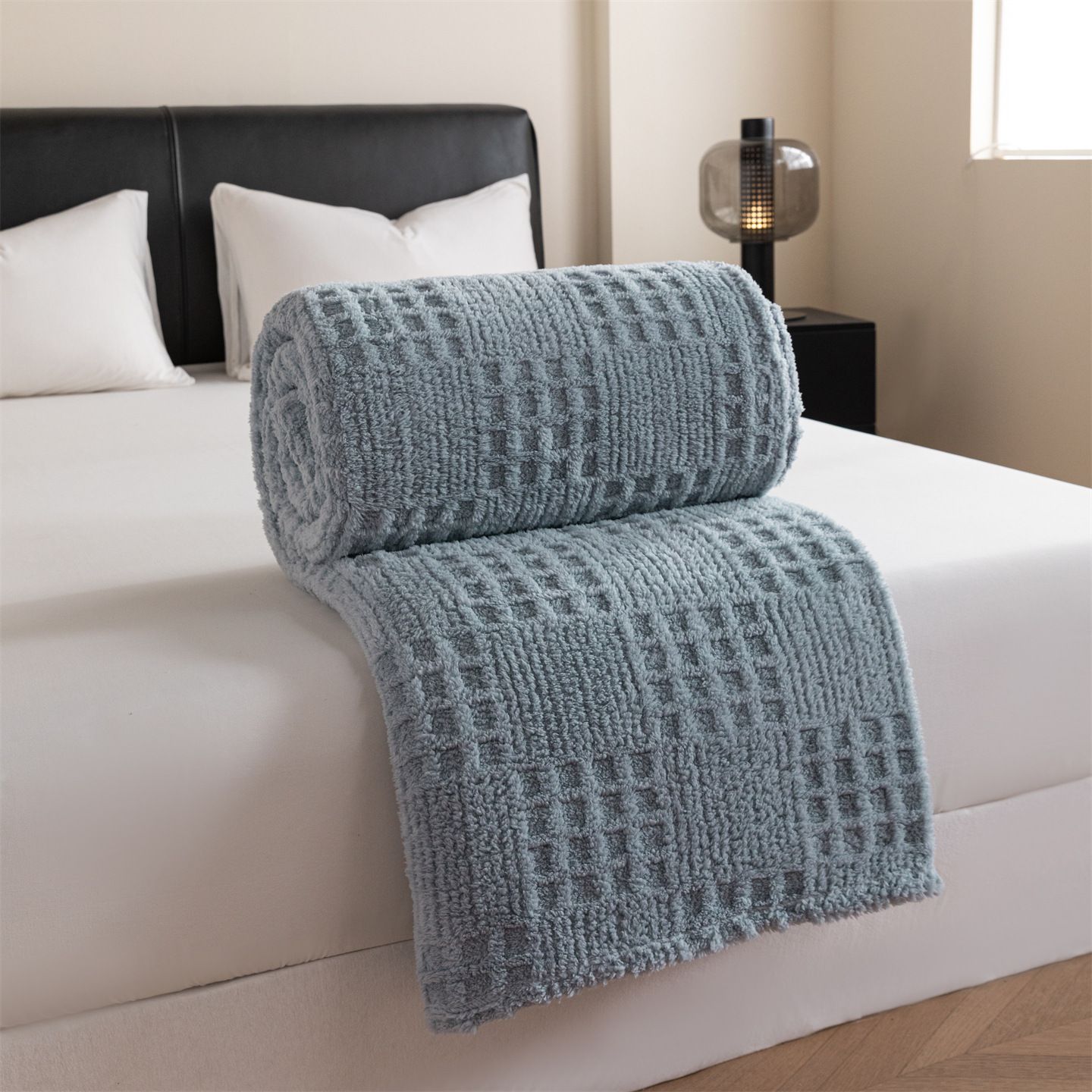 Blue-gray 100*150cm Thickened Double-Sided Plush Waffle Weave Throw Blanket