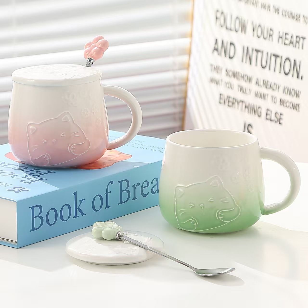 Blue Gradient Cat Ceramic Mug with Lid and Spoon - 400ml Porcelain Coffee Cup view 3