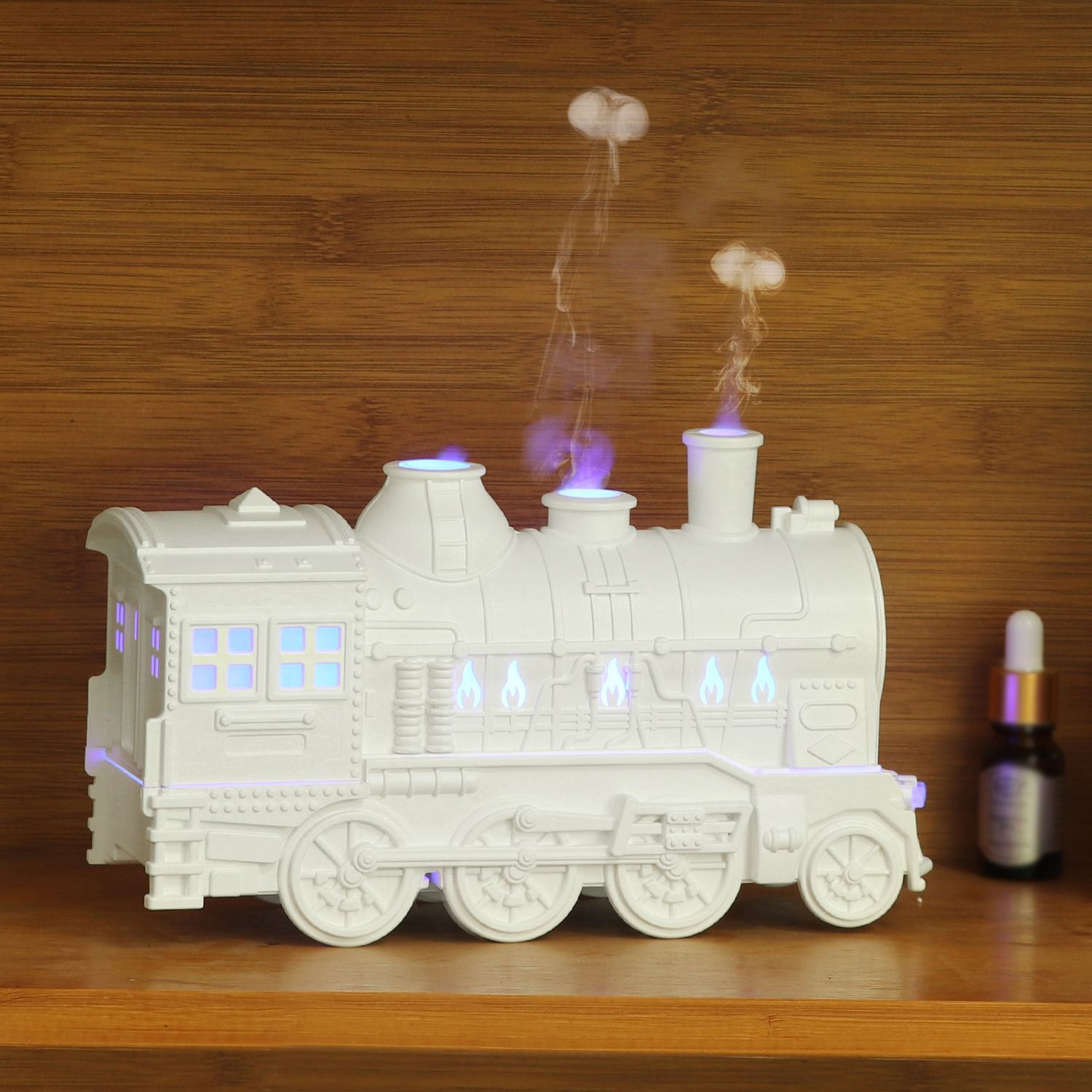White Retro Train Aromatherapy Humidifier - 300ml Ultrasonic Cool Mist