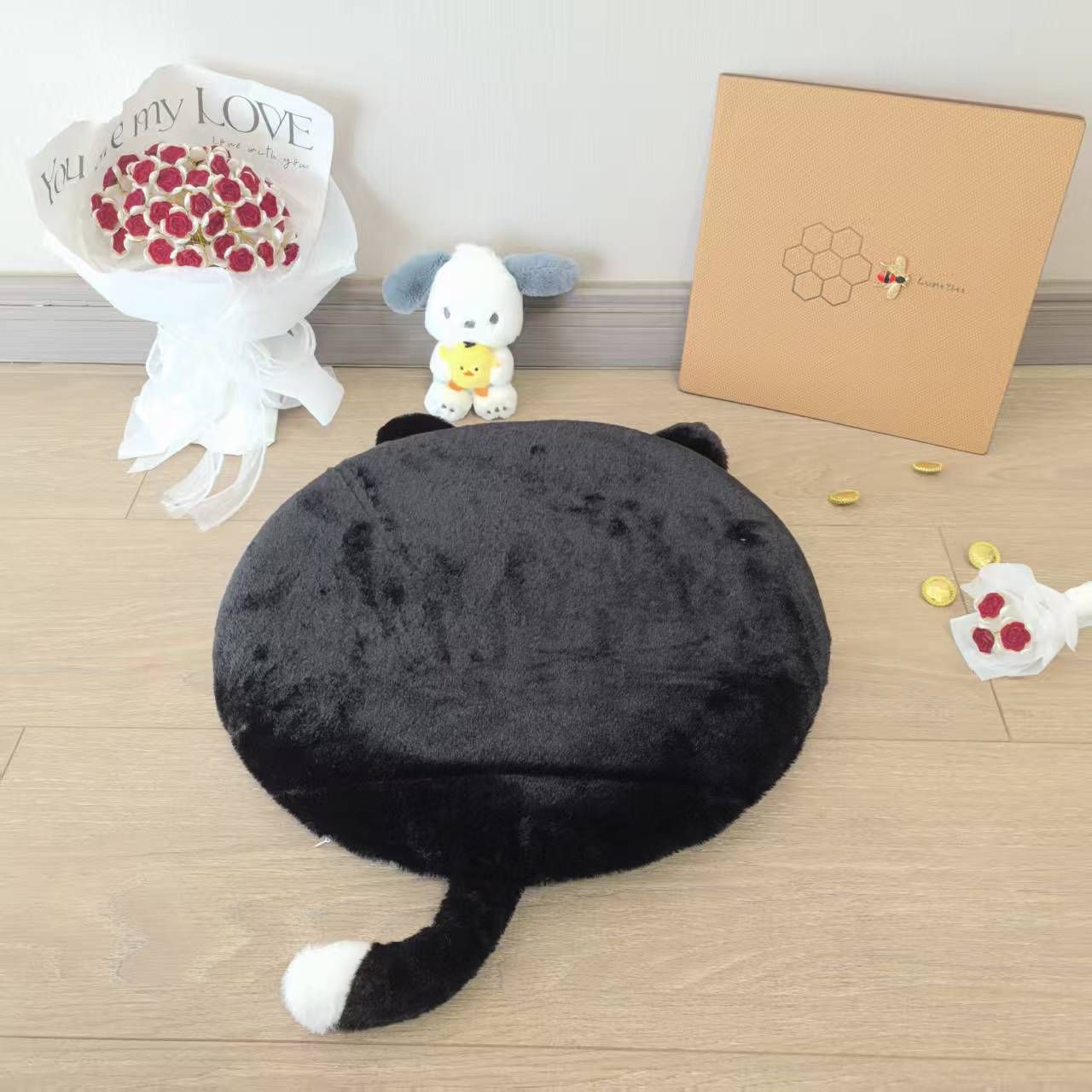40cm Round Cat-Themed Seat Cushion (Black Cat with a White Tail) — view 2