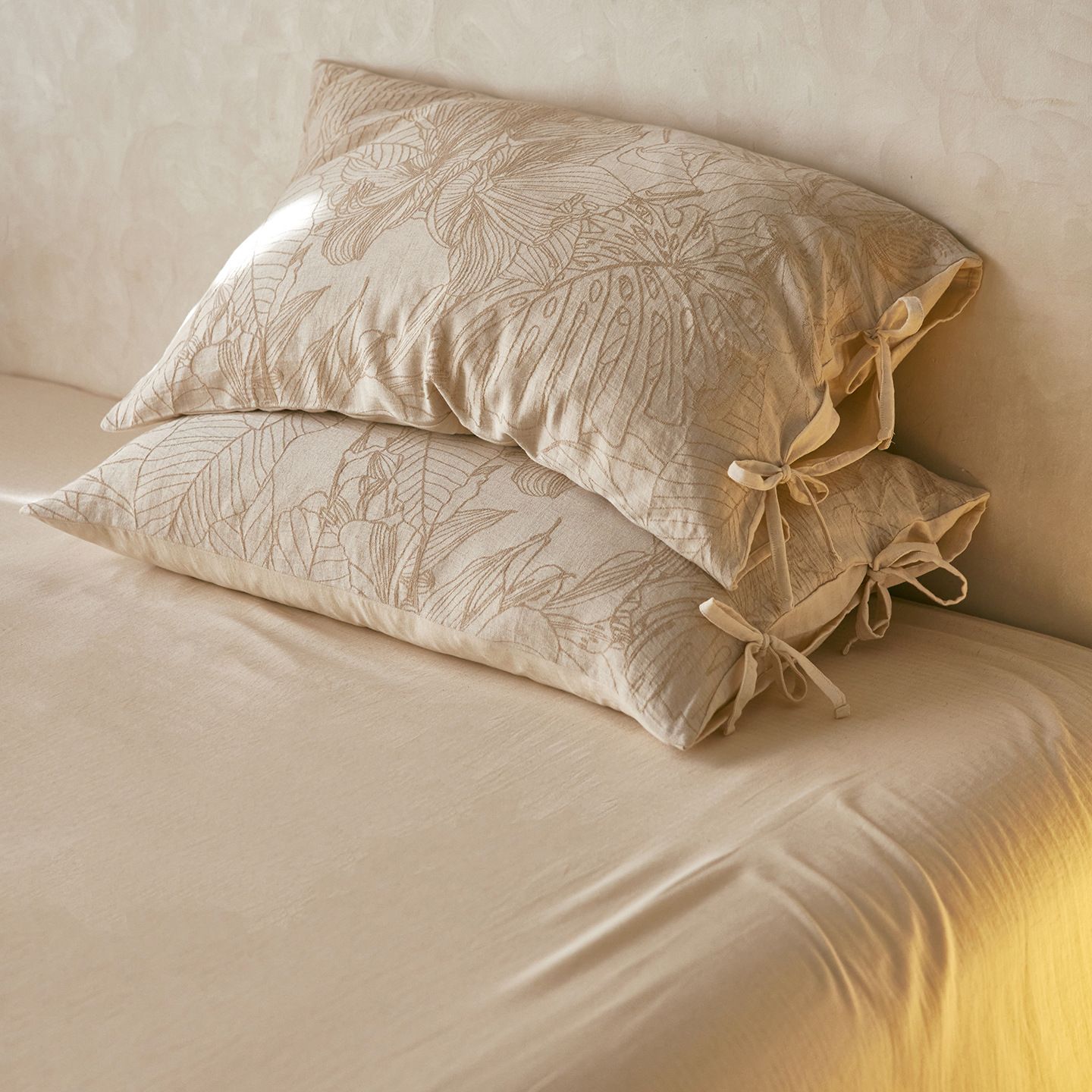 Linen Cotton Pillowcase Pair with Tie Closure Floral Pillow Covers 48x74cm
