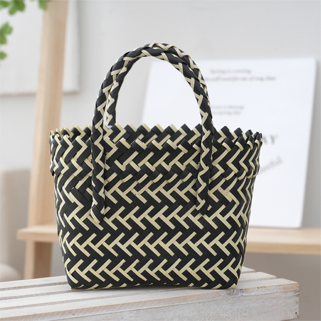 Handwoven Fresh PP Tote Bag with Upright Square Structure & Flower Deco