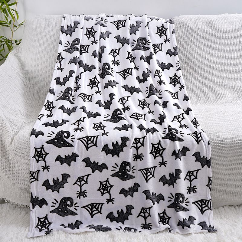 Glow in the Dark Flannel Blanket with Playful Hallowen Pumpkin (S134