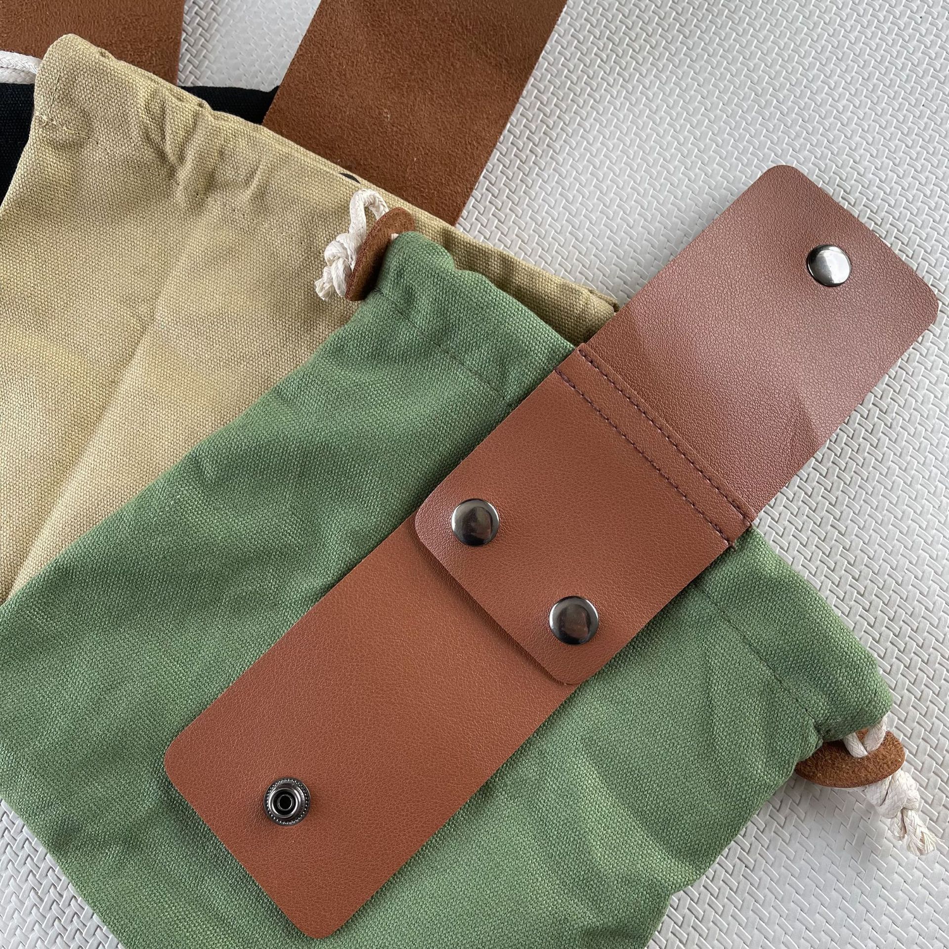 Green Portable Outdoor Canvas Foraging Pouch - Collapsible Belt Waist Bag for view 3