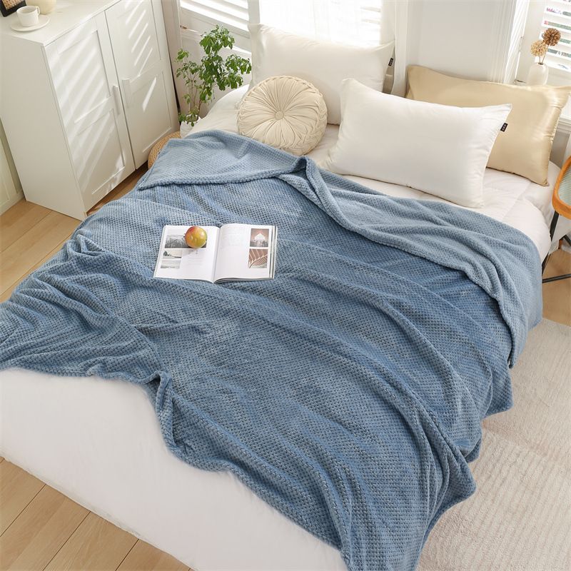 200 x 230cm Blue and Grey Pineapple Grid Plush Sofa Blanket - Soft Thick view 2