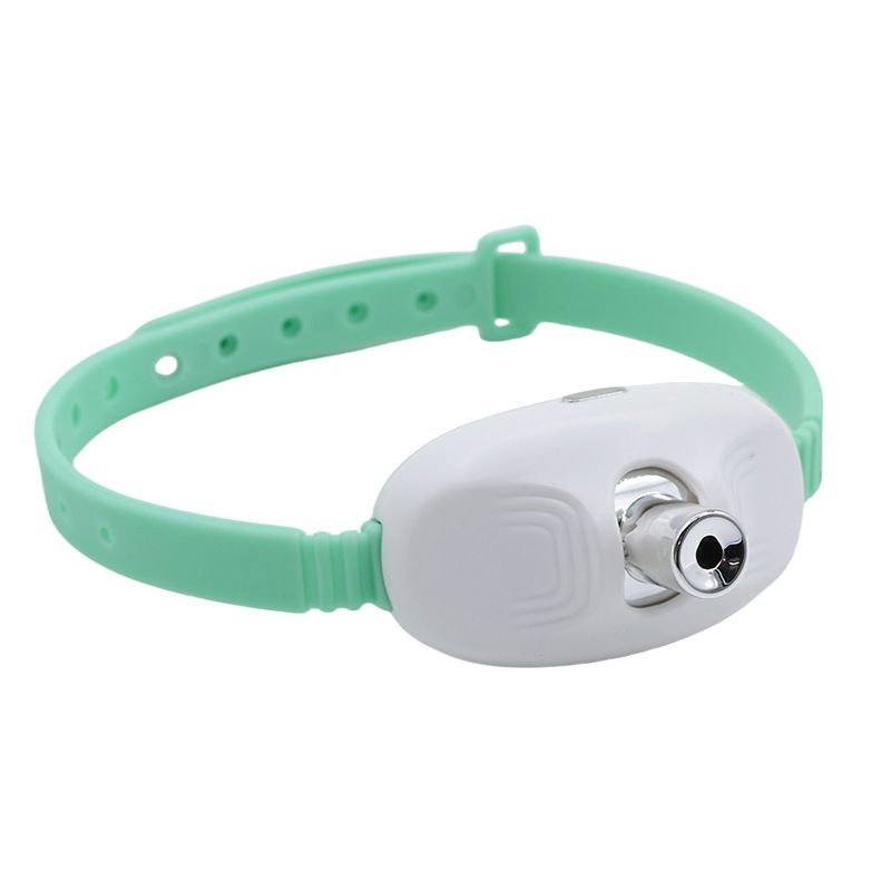 Green Self-Teasing Laser Cat Collar - USB Rechargeable Pet Toy - Adjustable