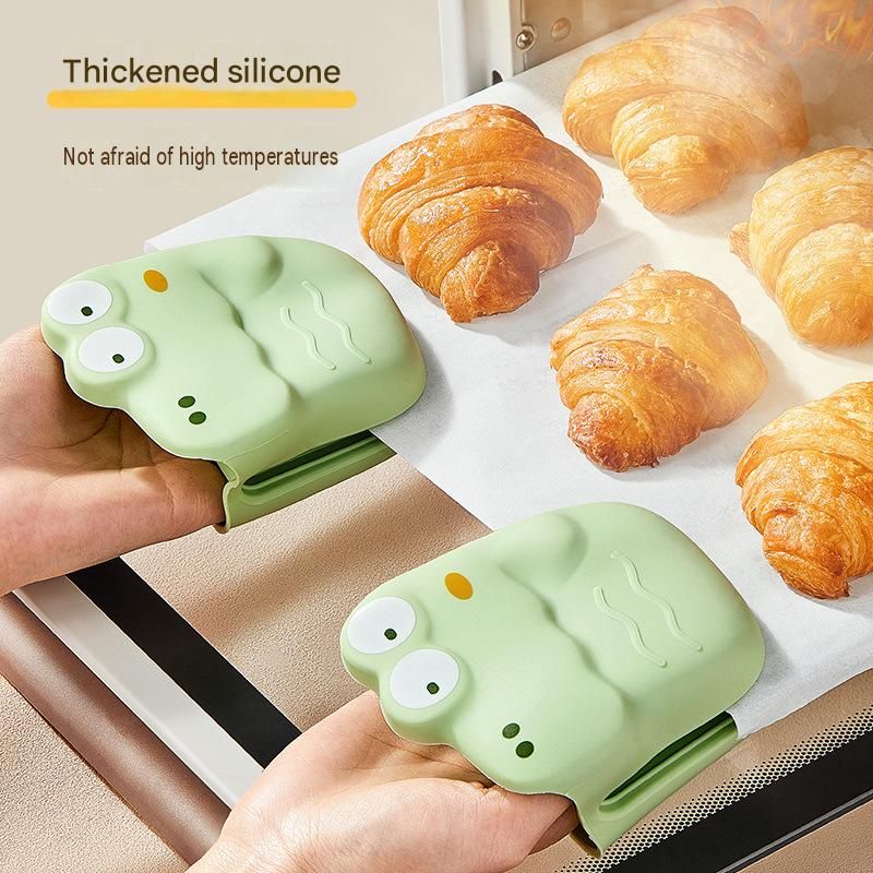 Cute Crocodile shape Kitchen Heat Resistant Set - Silicone Oven Mitts and view 6