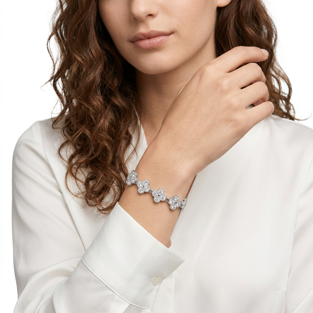Silver and White Four-Leaf Clover Zircon Bracelet - Gold-Tone Alloy Lucky view 6