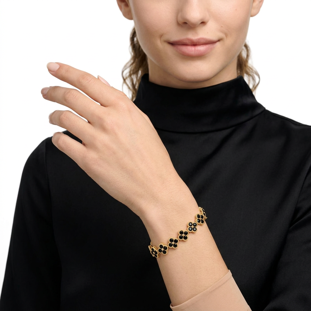 Gold and Black Four-Leaf Clover Zircon Bracelet - Gold-Tone Alloy Lucky Charm view 6