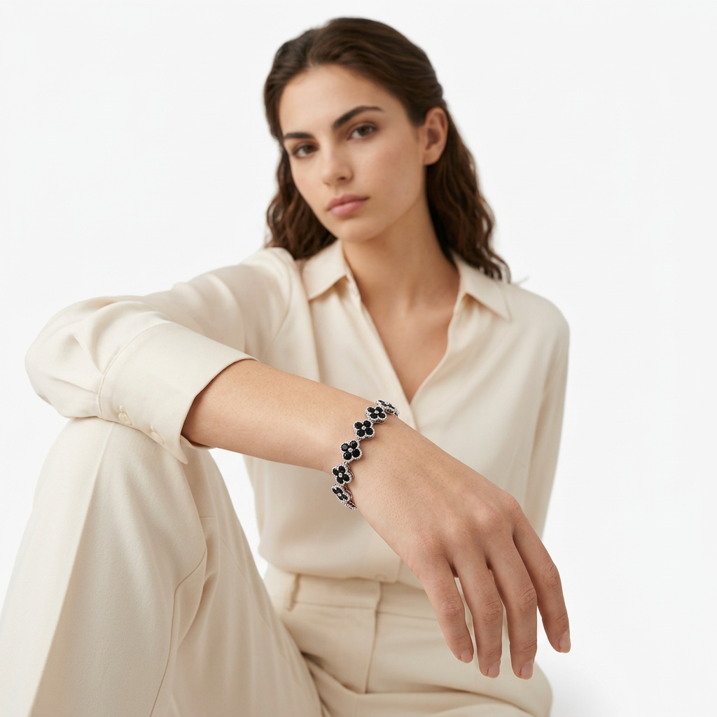 Silver and Black Four-Leaf Clover Zircon Bracelet - Gold-Tone Alloy Lucky view 6