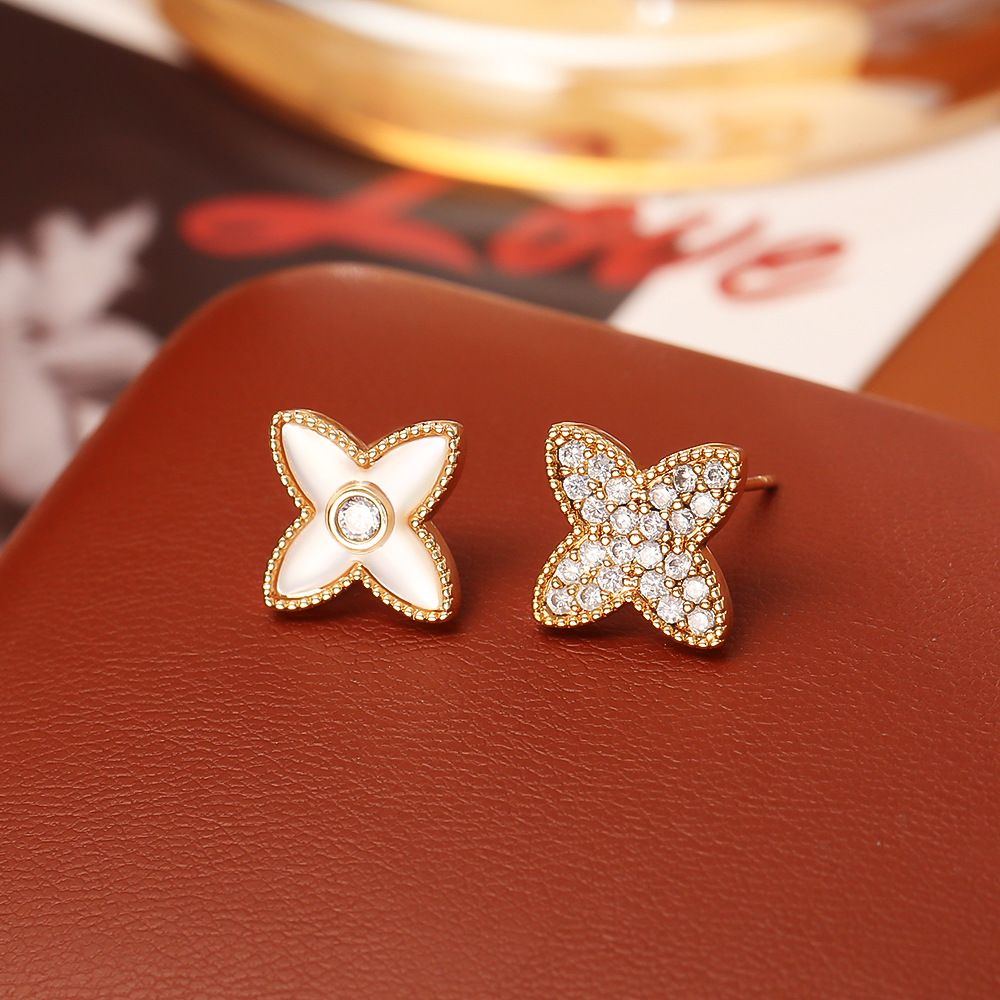 Four Leaf Clover Stud Earrings - 14mm Gold Tone White Mother of Pearl and