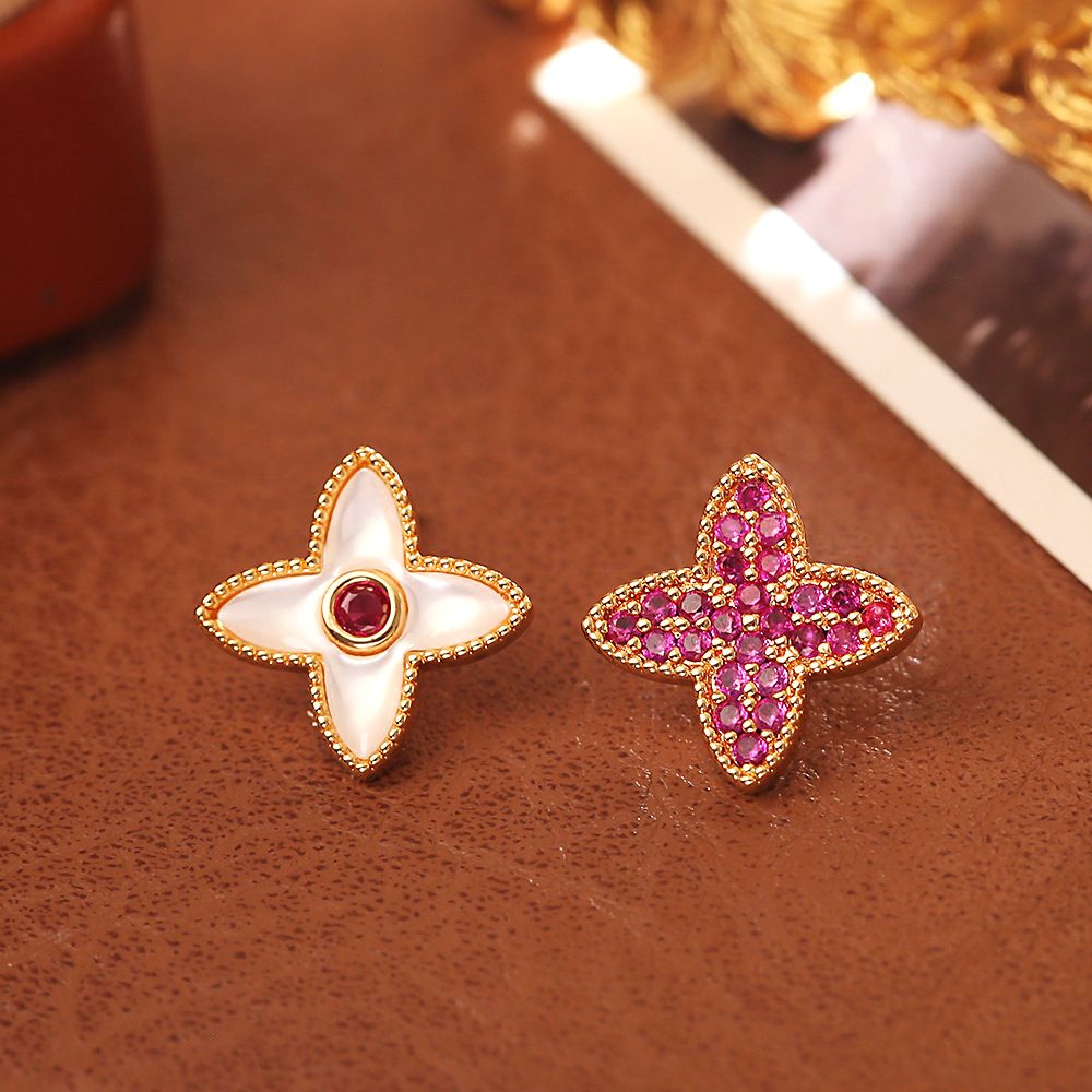 Four Leaf Clover Stud Earrings - 14mm Gold Tone Red Mother of Pearl and Red