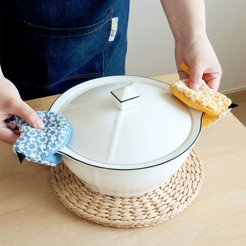 2 PCS Red Bird Shaped Pot Lid Lifter Heat Resistant Cotton Potholder view 4